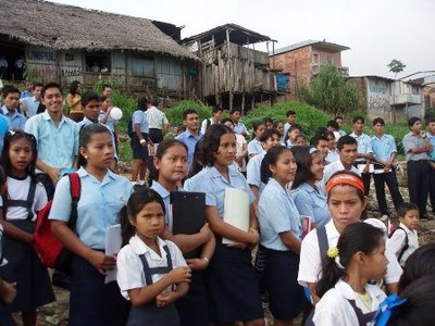 Proyecto en Colombia que ayuda a la enseñanza primaria universal